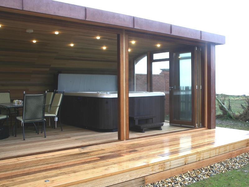 Garden room with spa